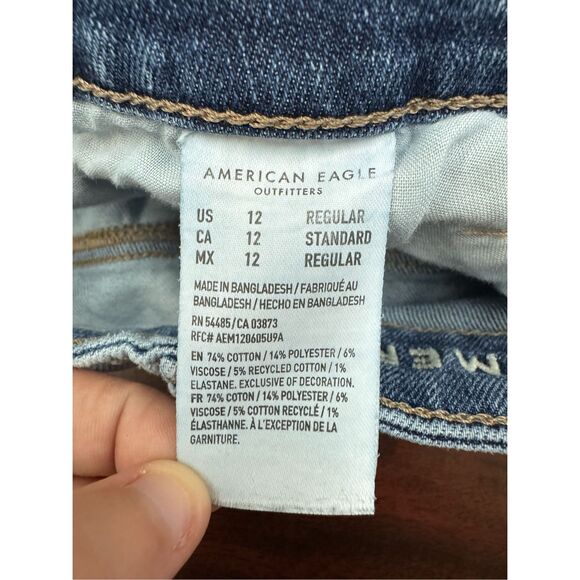 American Eagle Stretch Two Toned Denim Mom Jeans Size 12 - Picture 10 of 13